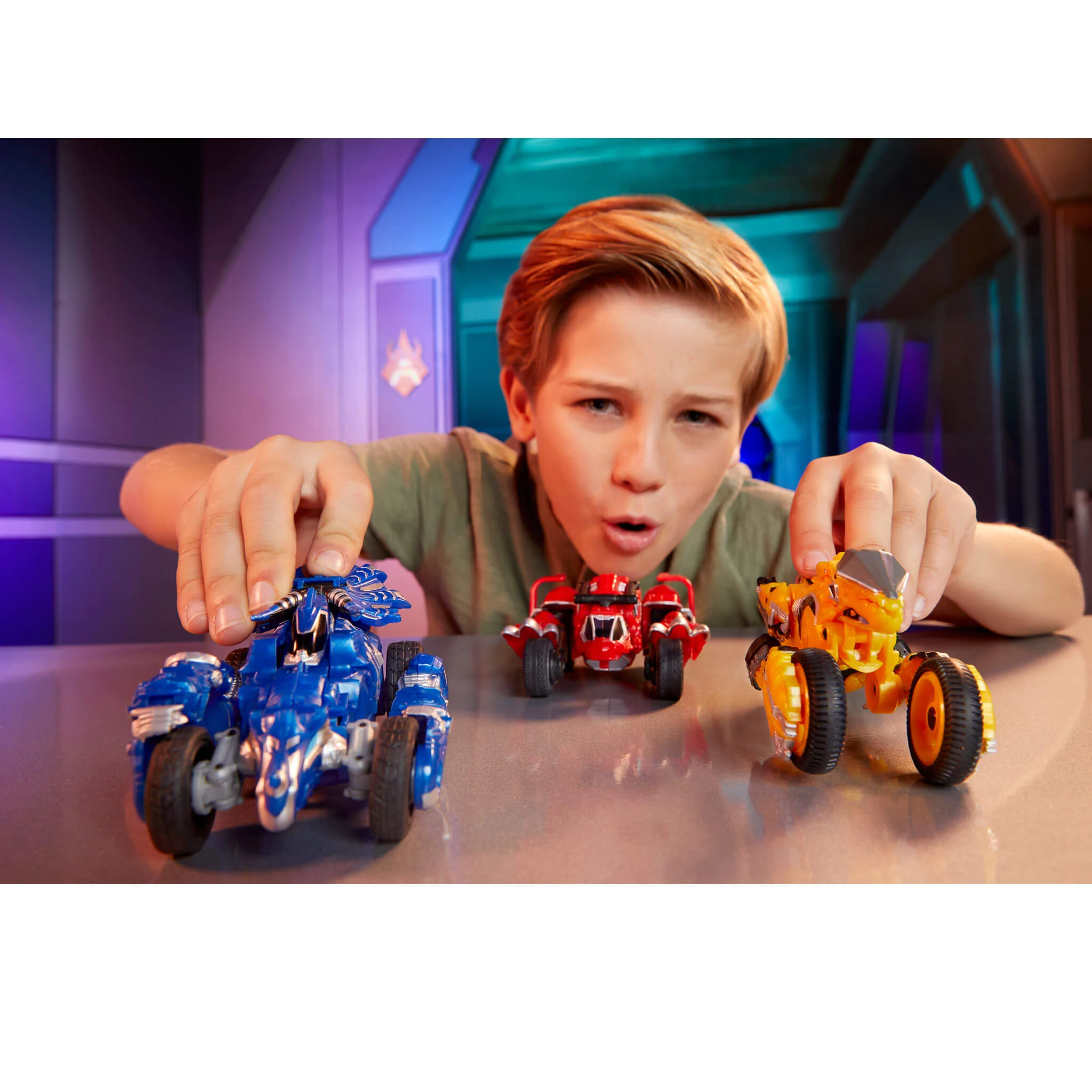 Armorsaurs Evolver Blaze Transforming Raptor to Vehicle - Image 5