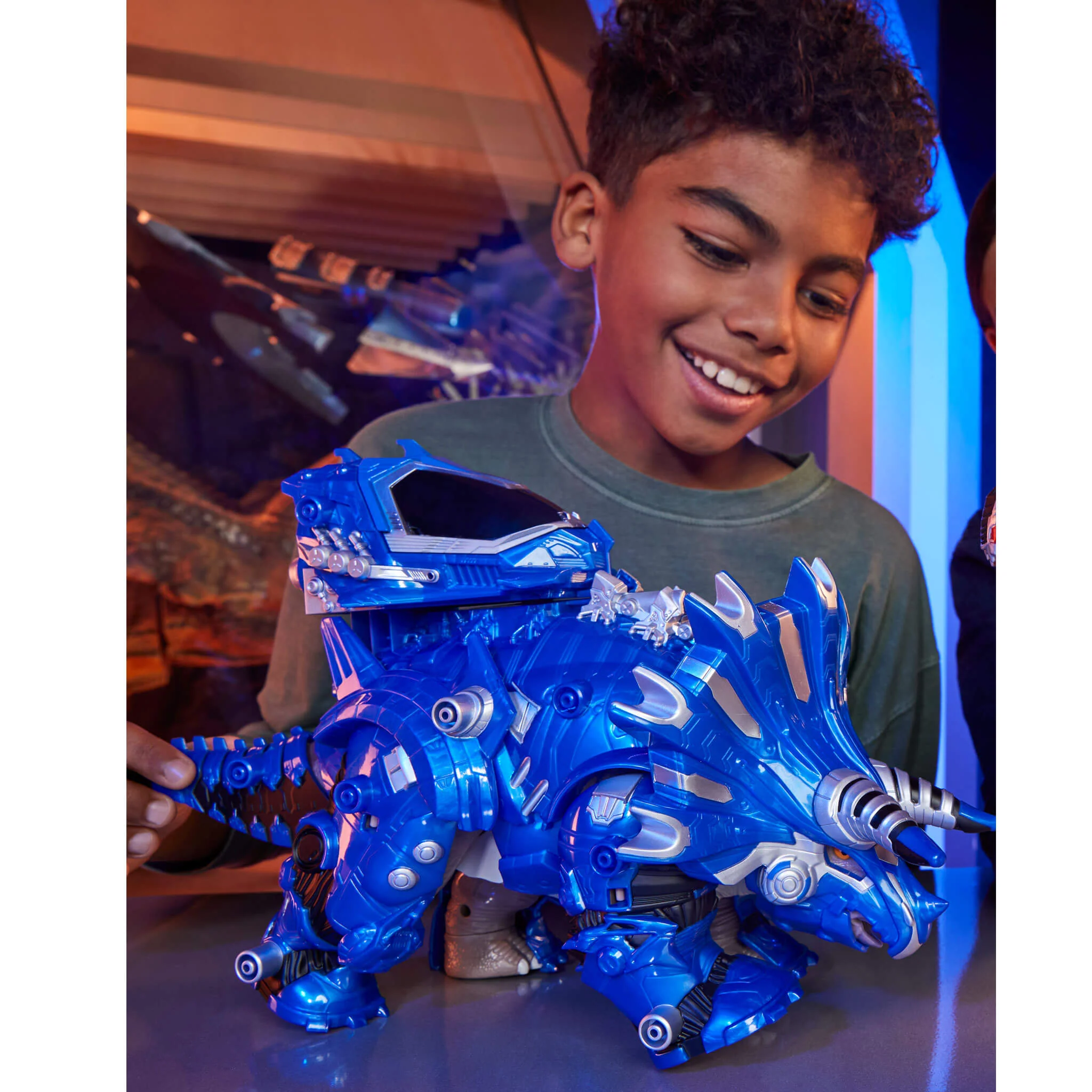 Armorsaurs Armor-Up Triceratops Dinosaur Cobalt Toy Figure - Image 3