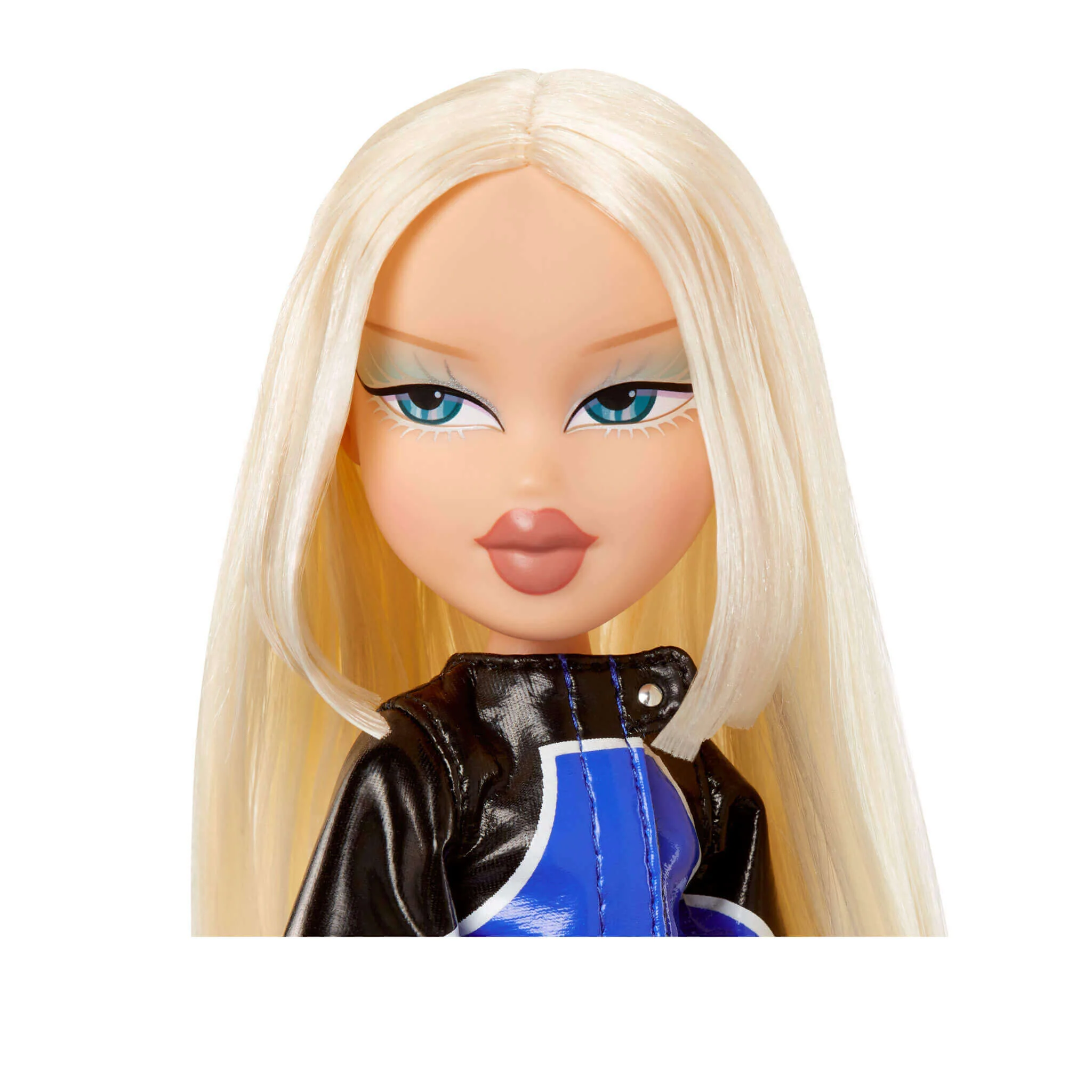 Bratz Scorchin' Cloe Fashion Doll with Accessories - Image 4