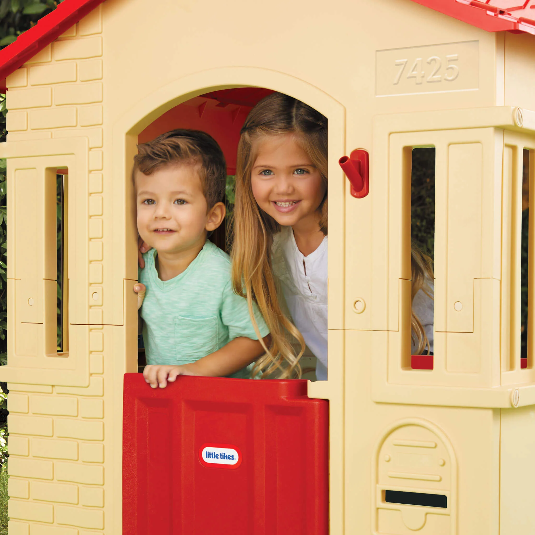 Little Tikes Cape Cottage Playhouse - Tan - Image 5