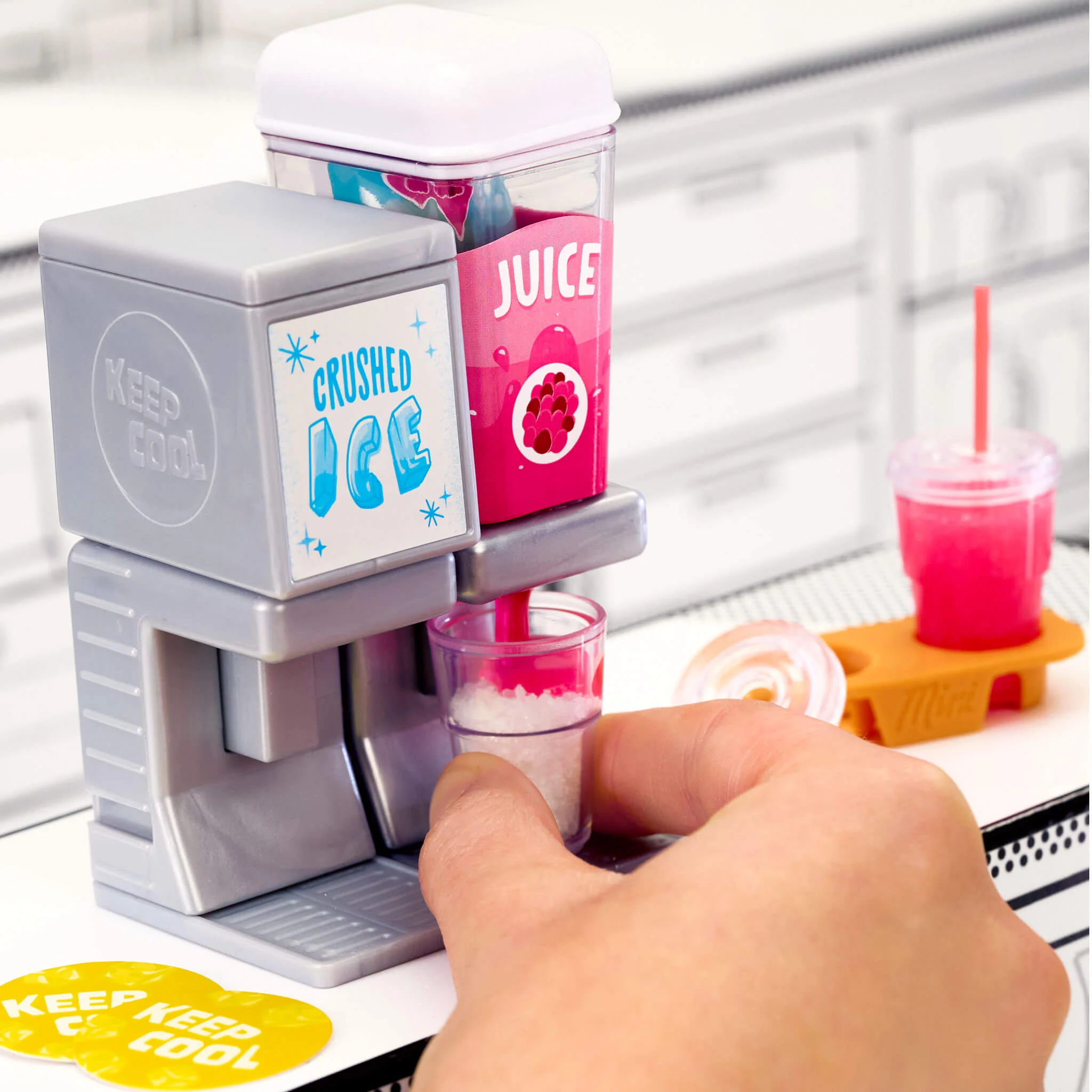 MGA's Miniverse Make It Mini Appliances Mini Collectibles - Image 4
