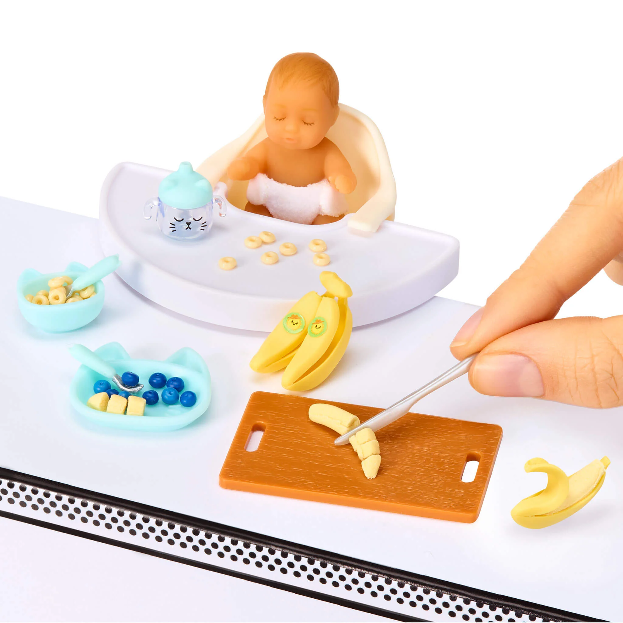 MGA's Miniverse Make It Mini Real Baby Make It Mini Baby Food Mini Collectibles - Image 6