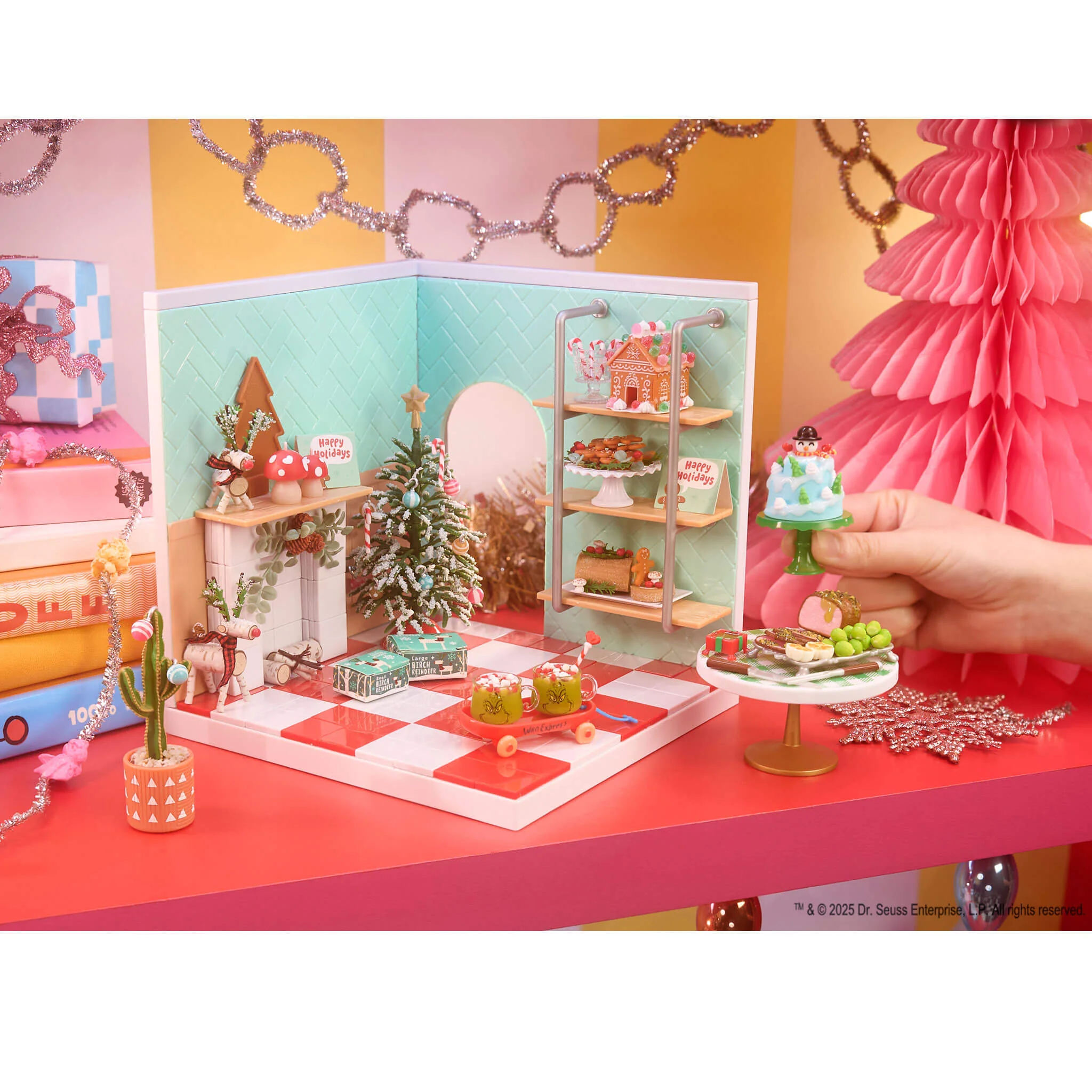 MGA's Miniverse Make It Mini Holiday 2025, The Grinch™ Dr. Seuss™ Mini Collectibles - Image 7