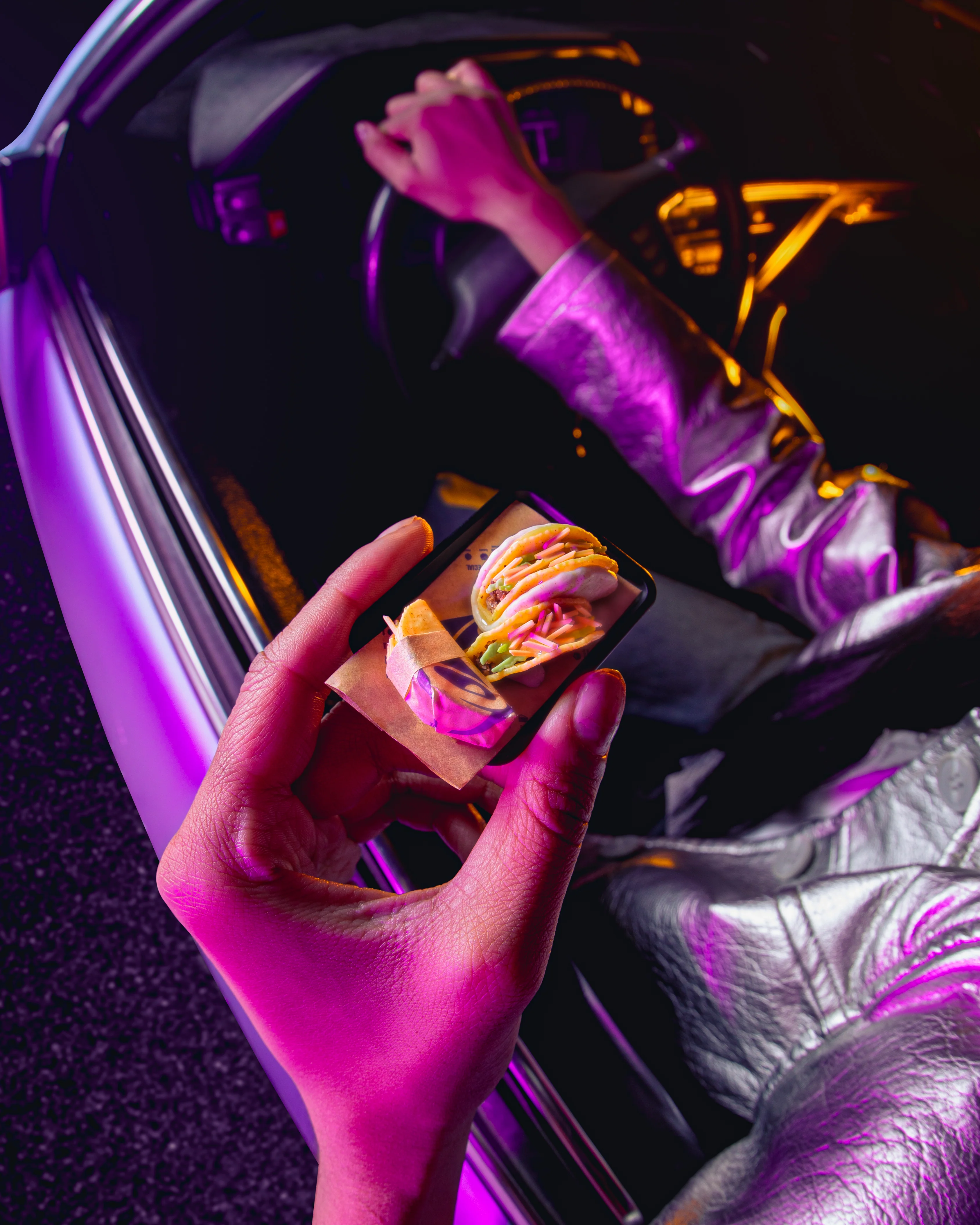 MGA's Miniverse Taco Bell® Cheesy Gordita Crunch & Crunchy Tacos, SPECIAL EDITION, LIMITED, EXCLUSIVE - Image 3